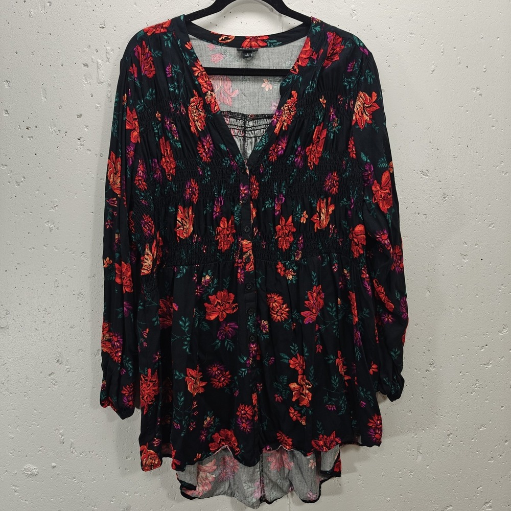 Torrid Womens Size 3 Blouse Black Floral Top V-Neck Hi Lo Bohemian Prairie
